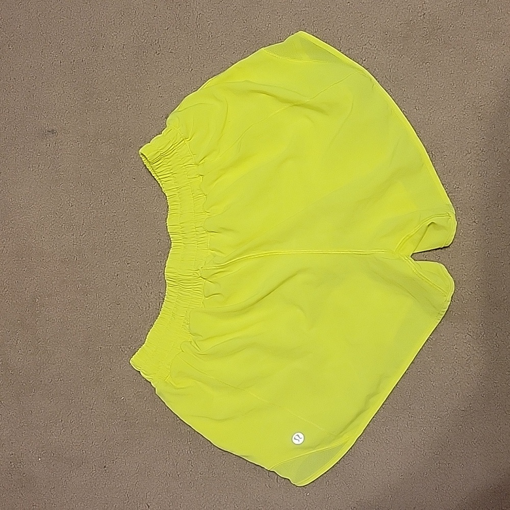 Lululemon short - Picture 2 of 3